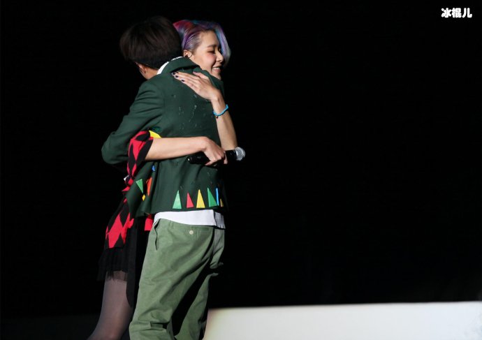 张悬吴青峰多年好友