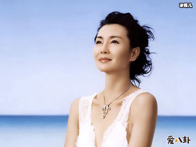 55岁的张曼玉近况如何