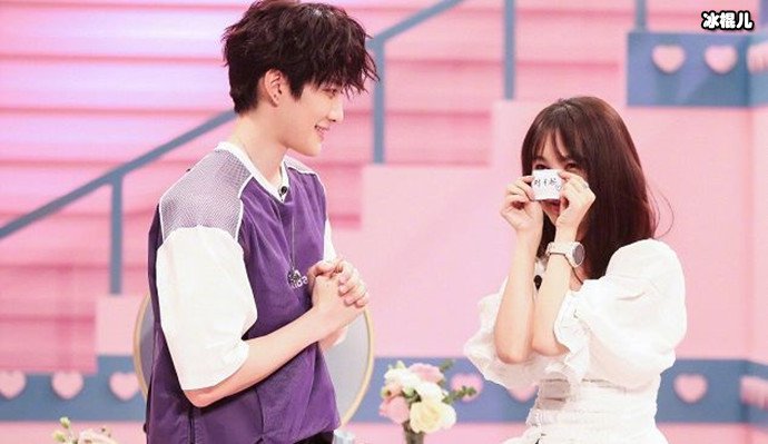 Mike与李菲儿怎么认识的