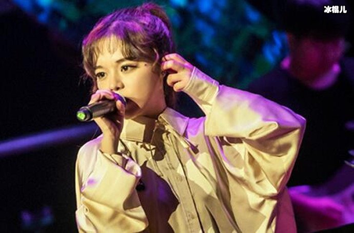 黄宵云左手指月第几期