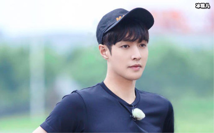 张艺兴贝壳女孩