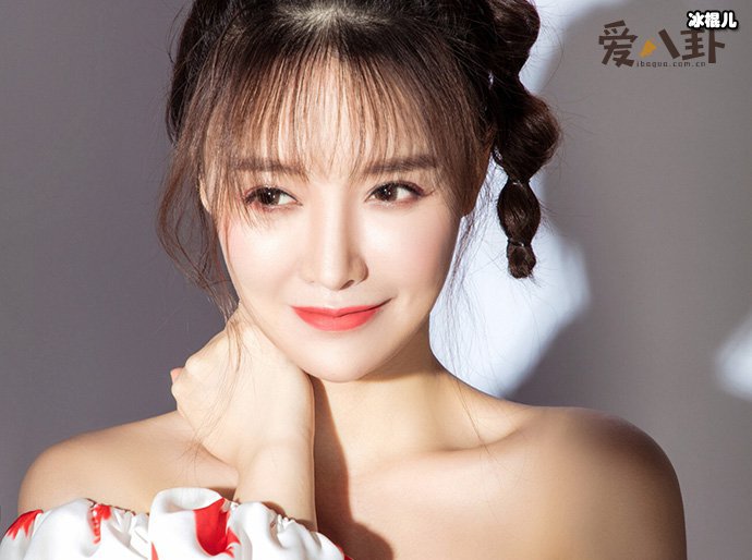 女艺人高溜资料起底