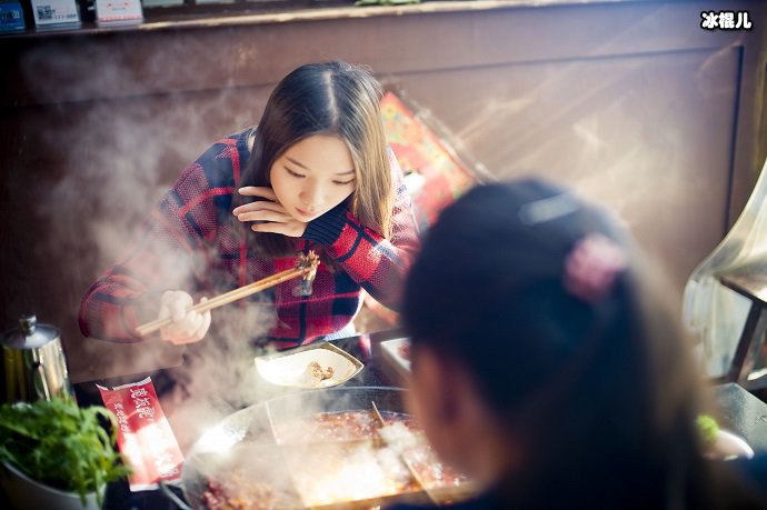吃火锅的时候经常那些味道会扩散到衣服