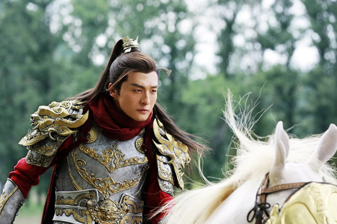 孙艺洲吹蜡烛孤芳不自赏剧照