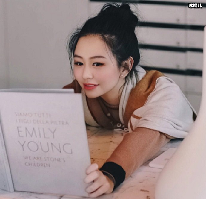 沈月邱淑贞女儿