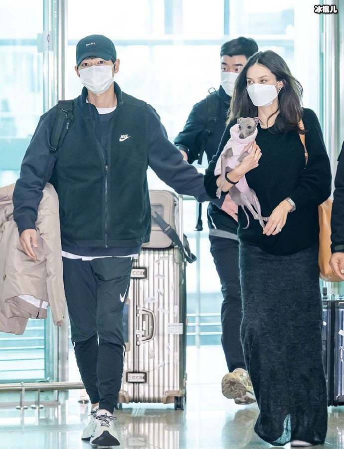 宋仲基与妻子Katy 