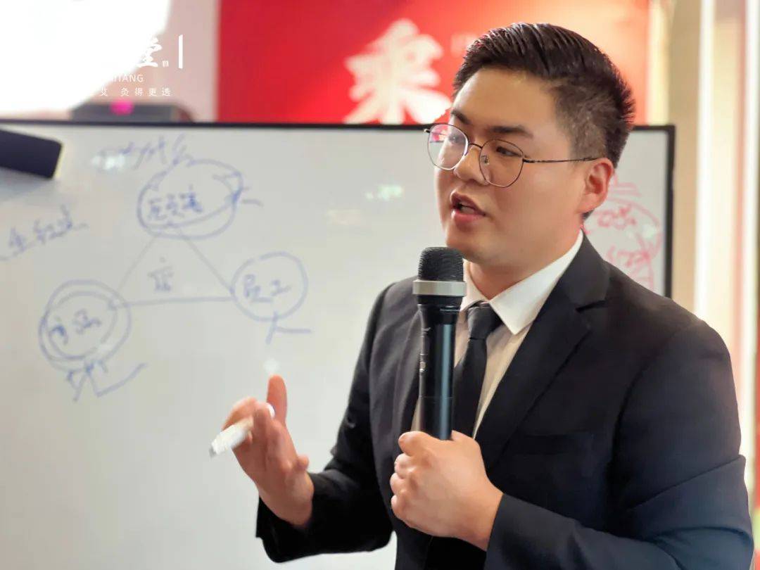 明升体育黄老师有哪些专业能力？详细介绍不踩坑