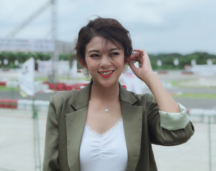 谈莉娜是结婚了吗