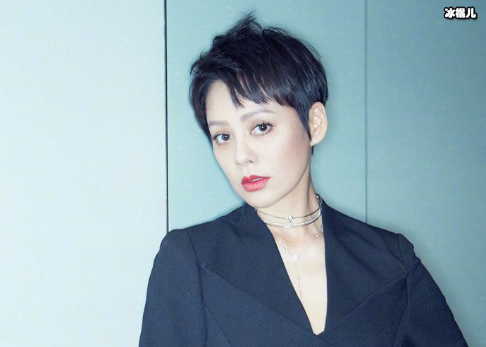 宁静混血儿子今年多大