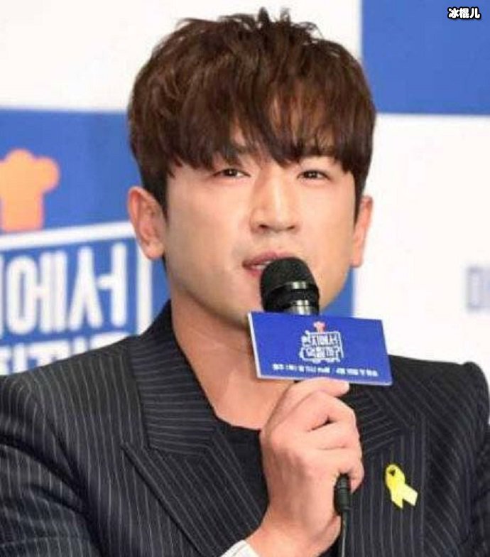 李玟雨涉嫌强制猥琐