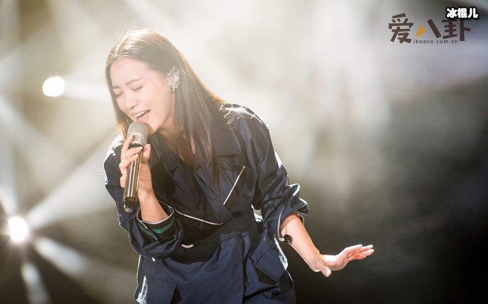 《歌手》舞台的谭晶