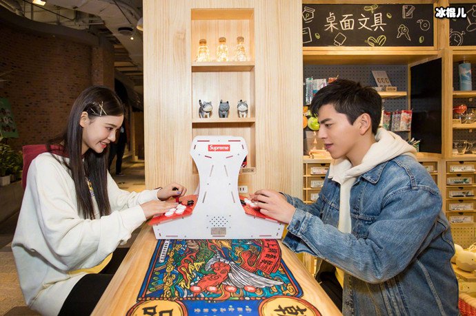 林允和王大陆演出了偶像剧的感觉