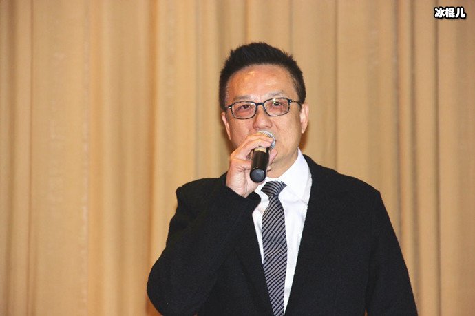 著名填词人向雪怀照片