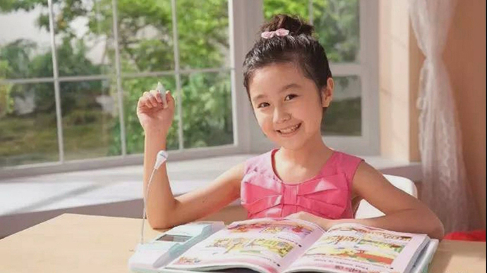 “点读机女孩”高君雨