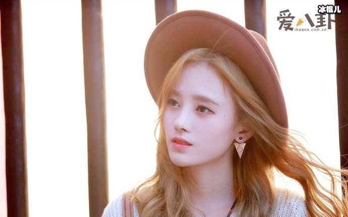 张翰鞠婧祎互动甜蜜