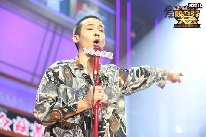 脱口秀大会卡姆身份背景曝光