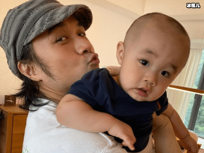 古巨基与儿子合影