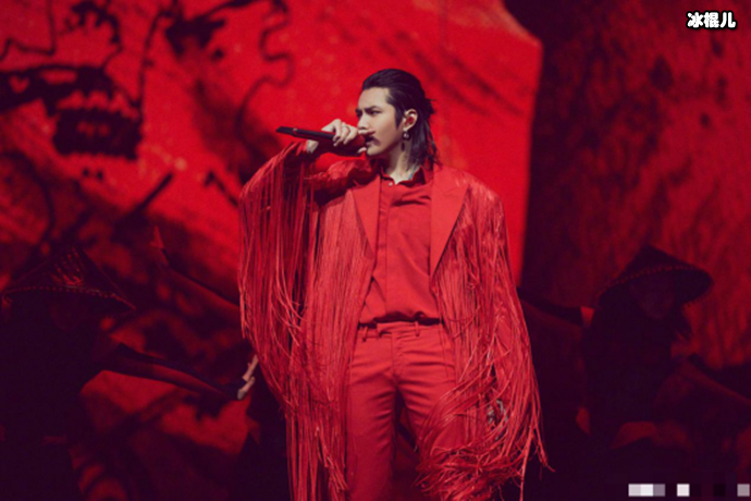 吴亦凡开演唱会