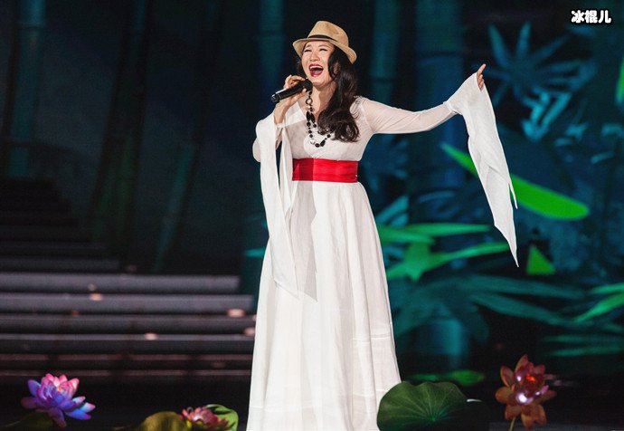 郑绪岚回东方了吗