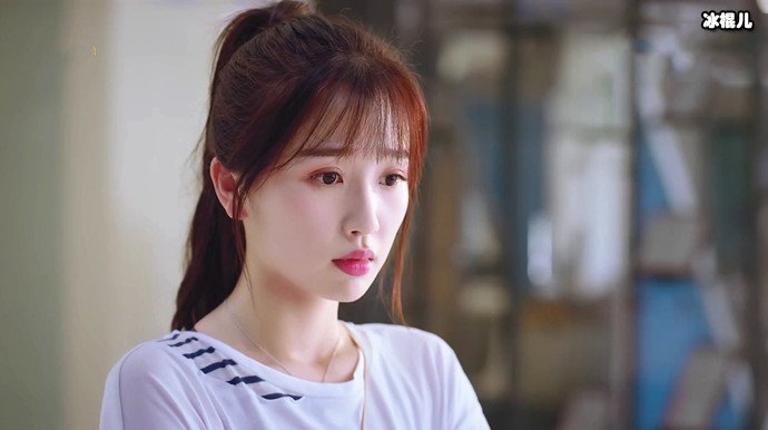 虞书欣饰演的蔡敏敏