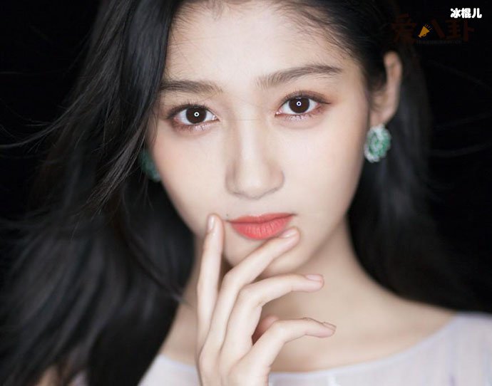 关晓彤父母公司出了什么事