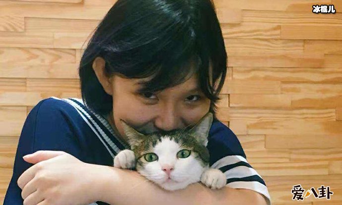 谢依霖宣布怀二胎