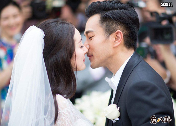 刘恺威杨幂结婚照
