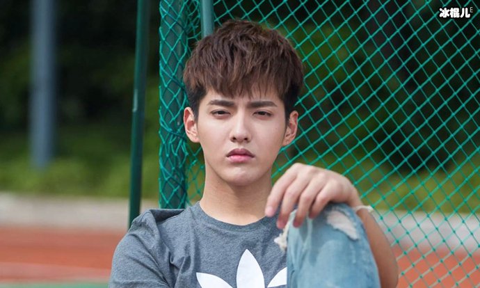 吴亦凡碰瓷周董