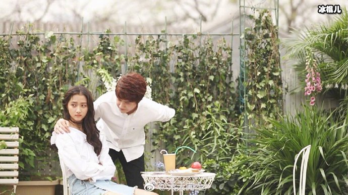 王一博承认喜欢关晓彤