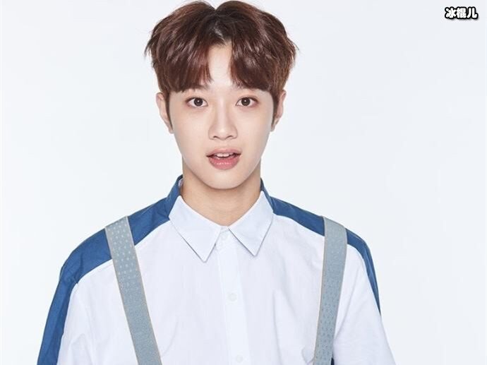  赖冠霖家境，家里有矿的台湾贵族赖黄金