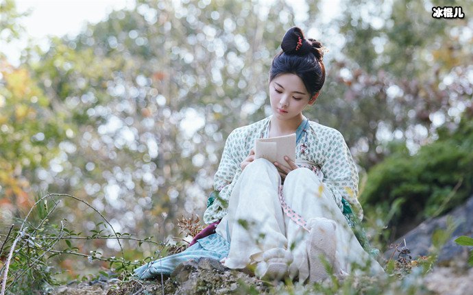 微雨燕双飞杨超越演太后