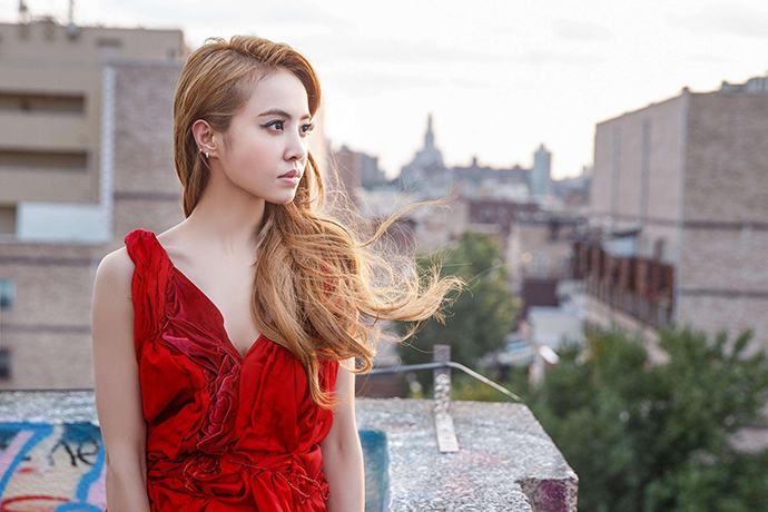 位居娱乐圈四大黄金剩女榜首的是谁