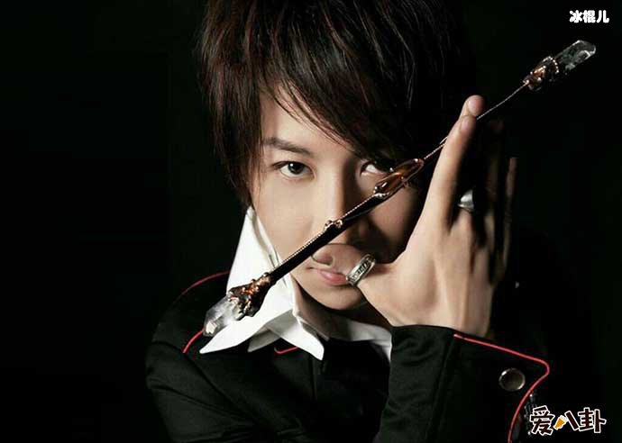 刘谦为什么给日本下跪