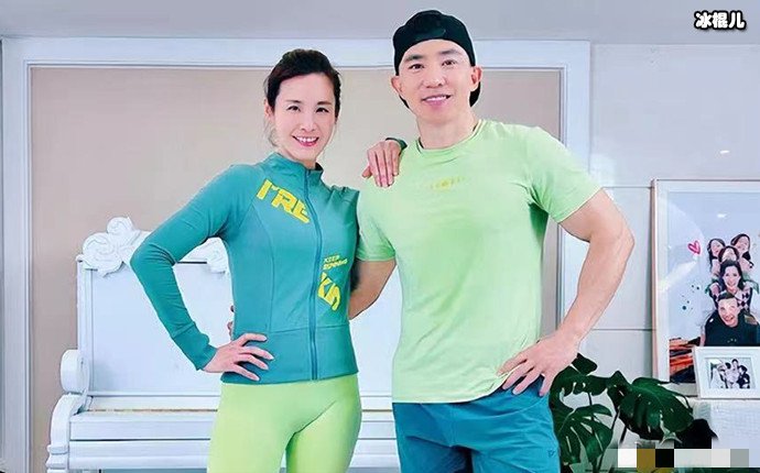 刘畊宏与妻子照片