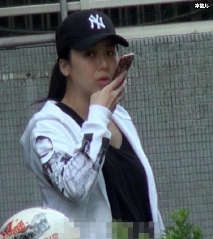 江佩蓉身材走样