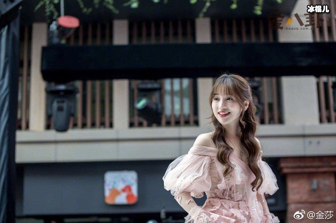 金莎为什么什么商演都接