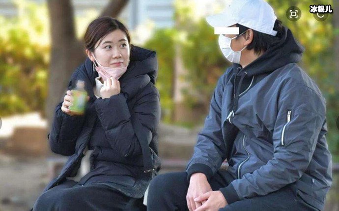 福原爱与男友街头约会被拍