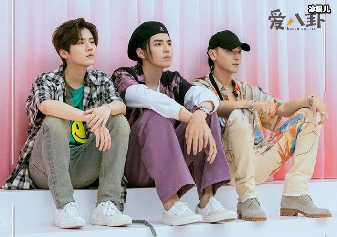 都美竹曝吴亦凡吐槽前队友有狐臭