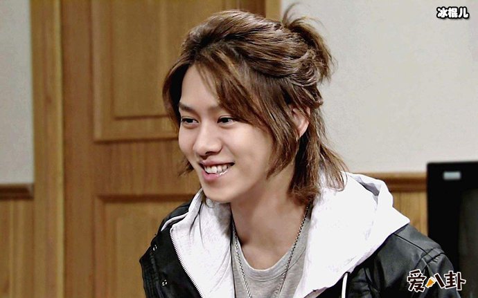 金希澈像极了在追星的大家