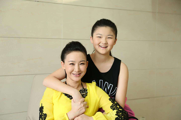 买红妹与女儿买宝瑶