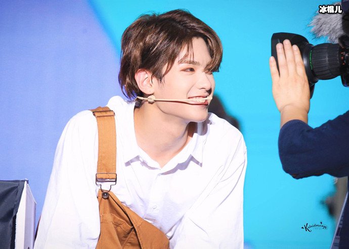 黄明昊妈妈再被列为被执行人