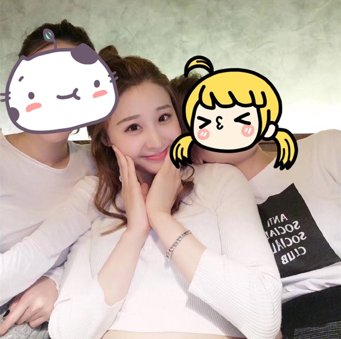 魏晨与女友于玮相恋12年