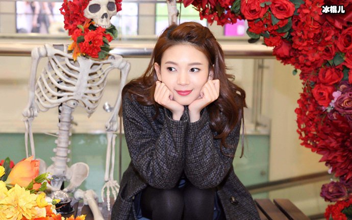 陈瑶整容后颜值崩坏