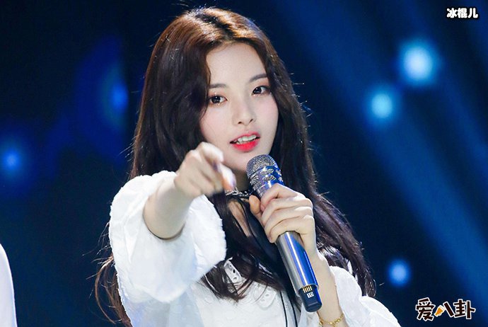 杨超越ins简介是什么梗