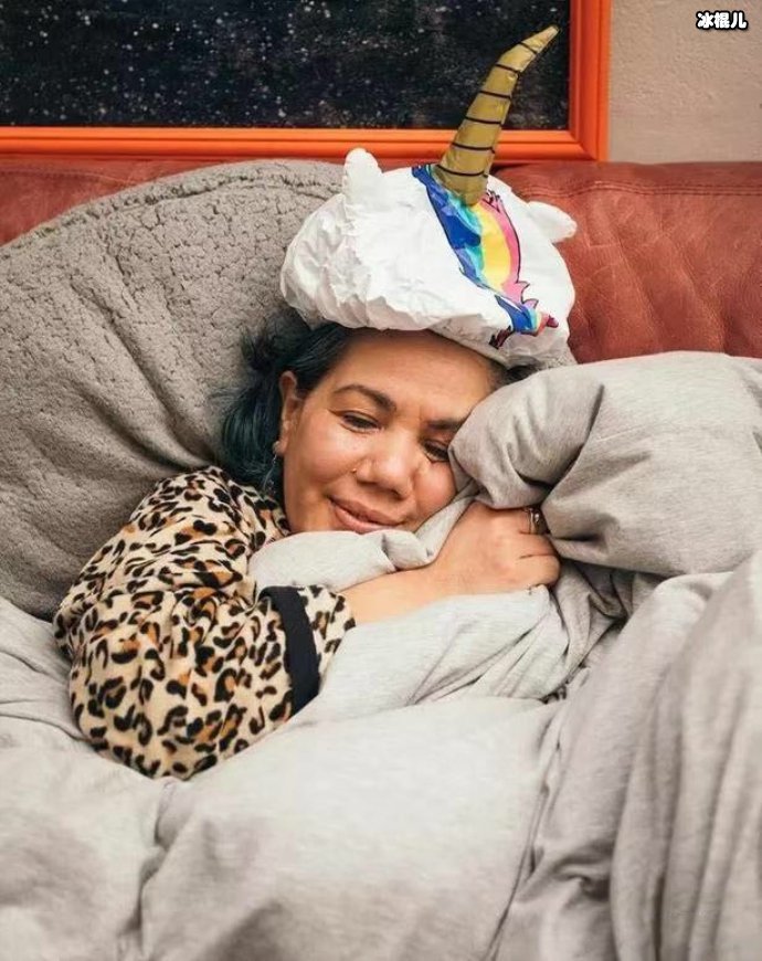 英国女性嫁给被子