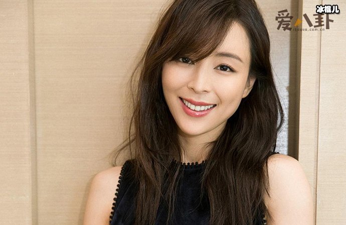 张静初是谁捧红的