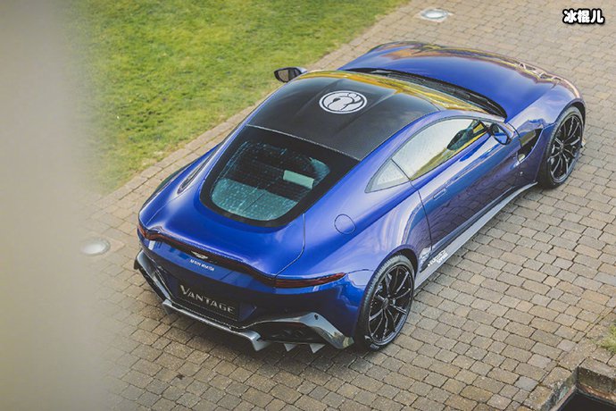 iG夺冠纪念版阿斯顿马丁