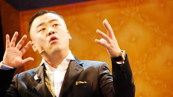 周立波曾经为了妻子坐牢