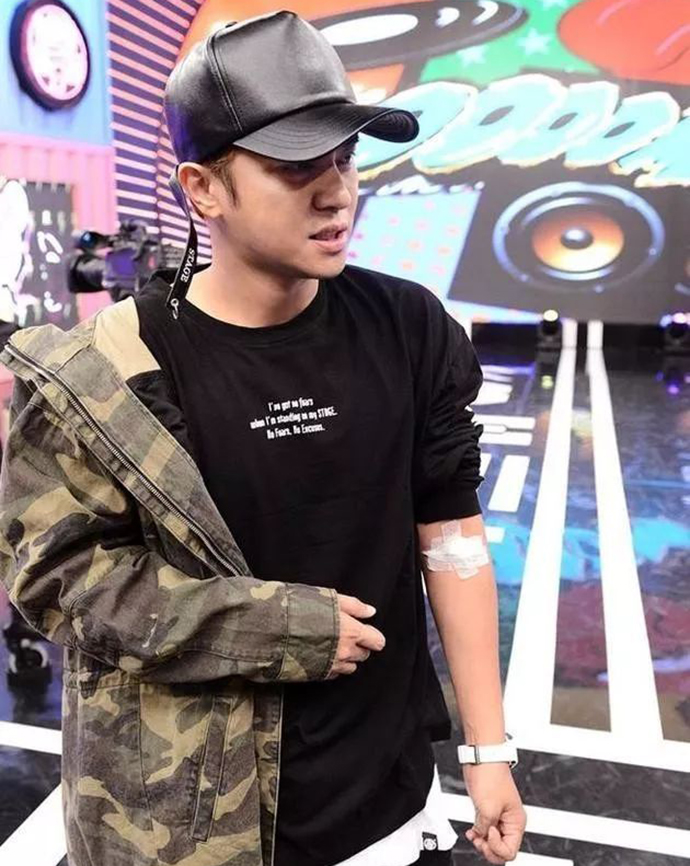 罗志祥旧疾复发节目中途被送医院