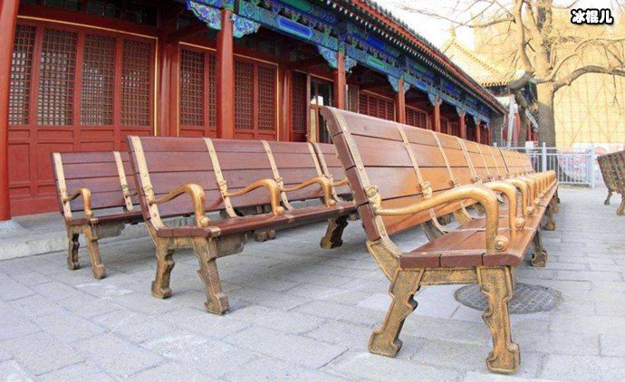 故宫座椅每把3500块